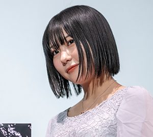 HKT48田中美久、主演を務めたホラー映画舞台あいさつに登壇！自身のゾッとする意外な体験を明かす