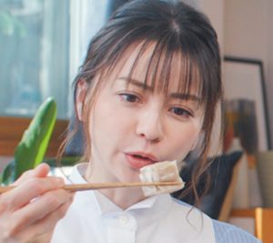 香里奈、学生時代の思い出も披露「大阪王将 冷凍食品」新CMが完成
