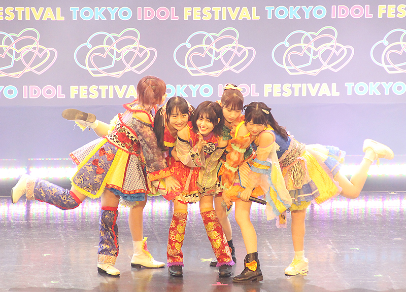 「TOKYO IDOL FESTIVAL 2022」HOT STAGEに出演したFES☆TIVE
