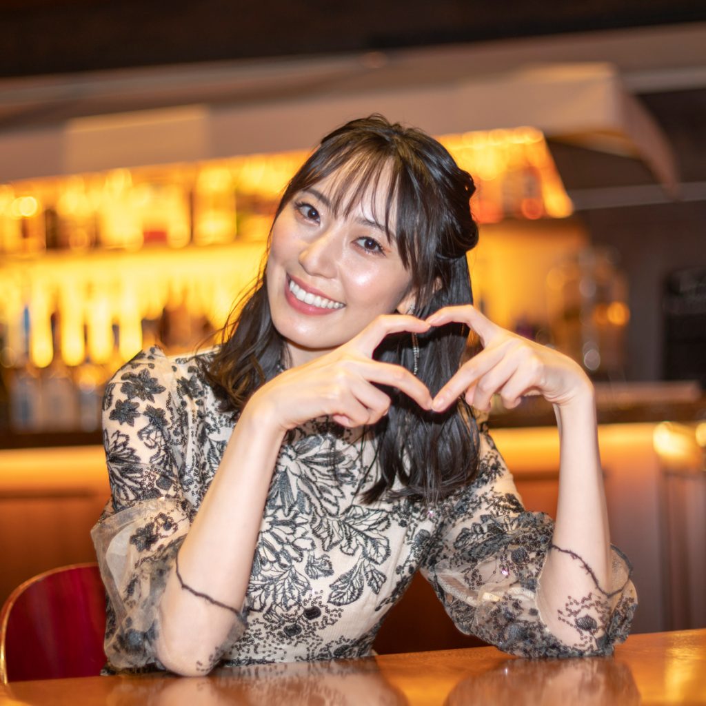 東京・銀座で開催された「コルグ」新製品発表会に登壇した松井咲子