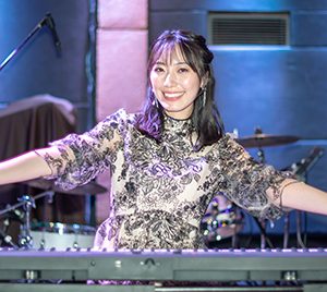 “ピアニスト”松井咲子、目標は「映画音楽」「アイドルに楽曲提供」