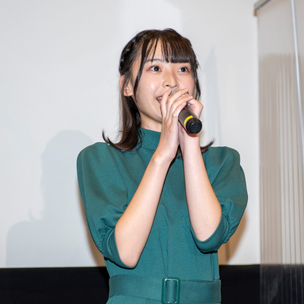 映画「あの庭の扉をあけたとき」初日舞台挨拶に登壇したAKB48坂川陽香