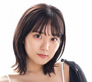 AKB48田口愛佳、“ラストティーン”のメモリアルグラビア披露