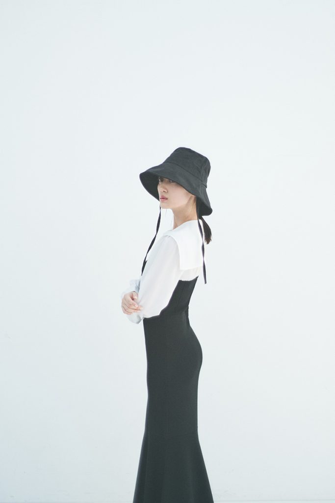 ファッションブランド「RESEXXY」のブランドモデルに就任した乃木坂46山下美月
