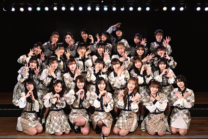 4月6日(木)にAKB48劇場にて行われた「チーム8結成9周年特別公演」。チーム8メンバー総勢28名が集結した