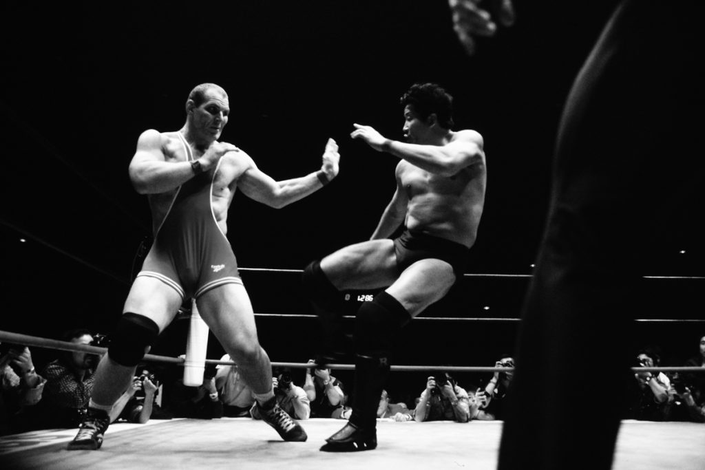 1999年2月21日、前田日明は自身の引退試合で“人類最強の男”カレリンと対戦する