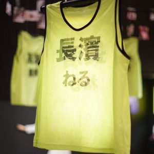 柿崎芽実＆長濱ねるビブス・花ちゃんズ衣装も…日向坂46の歴史を体感する貴重な展示