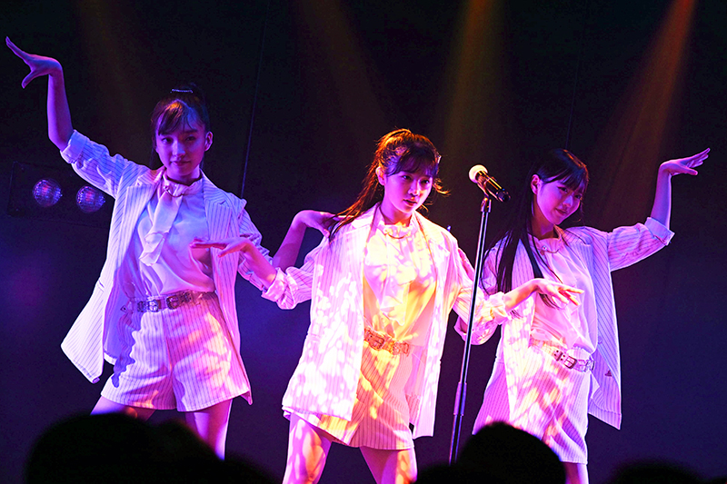 AKB48研究生「そこに未来はある」公演より
