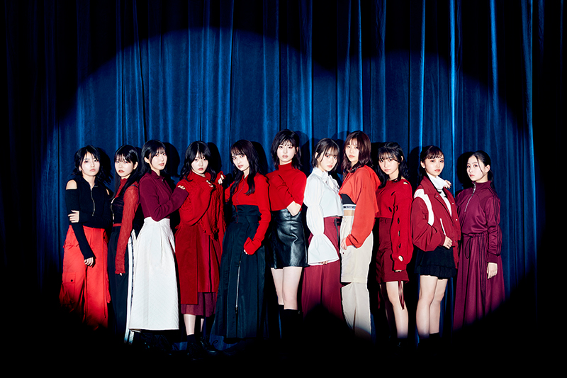 秋元康氏プロデュースの11人組アイドルグループ「WHITE SCORPION」
